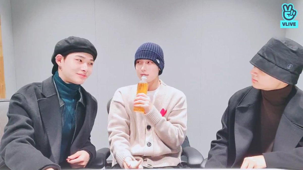 enhypenupdates's tweet photo. [INFO] 211122

Ni-ki, Sunoo, and Jay are now live on VLIVE!

🔗: https://t.co/VJ3L8V5Yit

@ENHYPEN_members @ENHYPEN #ENHYPEN #엔하이픈 https://t.co/YWwDtczzXw
