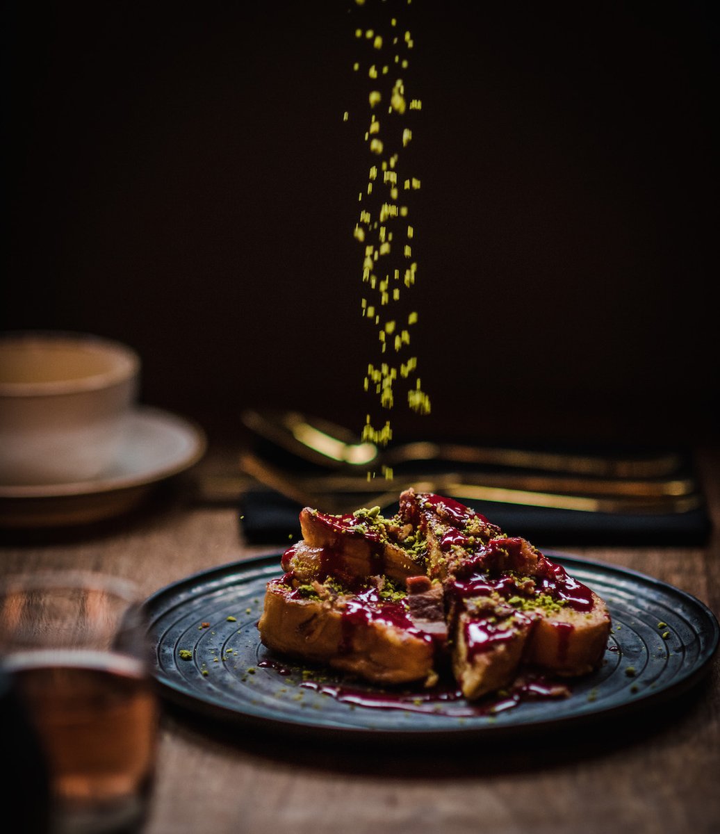 Who doesn't love a sprinkle shot. 

French toast with maple bacon &amp; pistachio, drizzled in a raspberry sauce. Our breakfasts always aim to please. 

Open 7 days a week from 7am-12pm for breakfast.
Book your table now cavehotels.com/book-table/