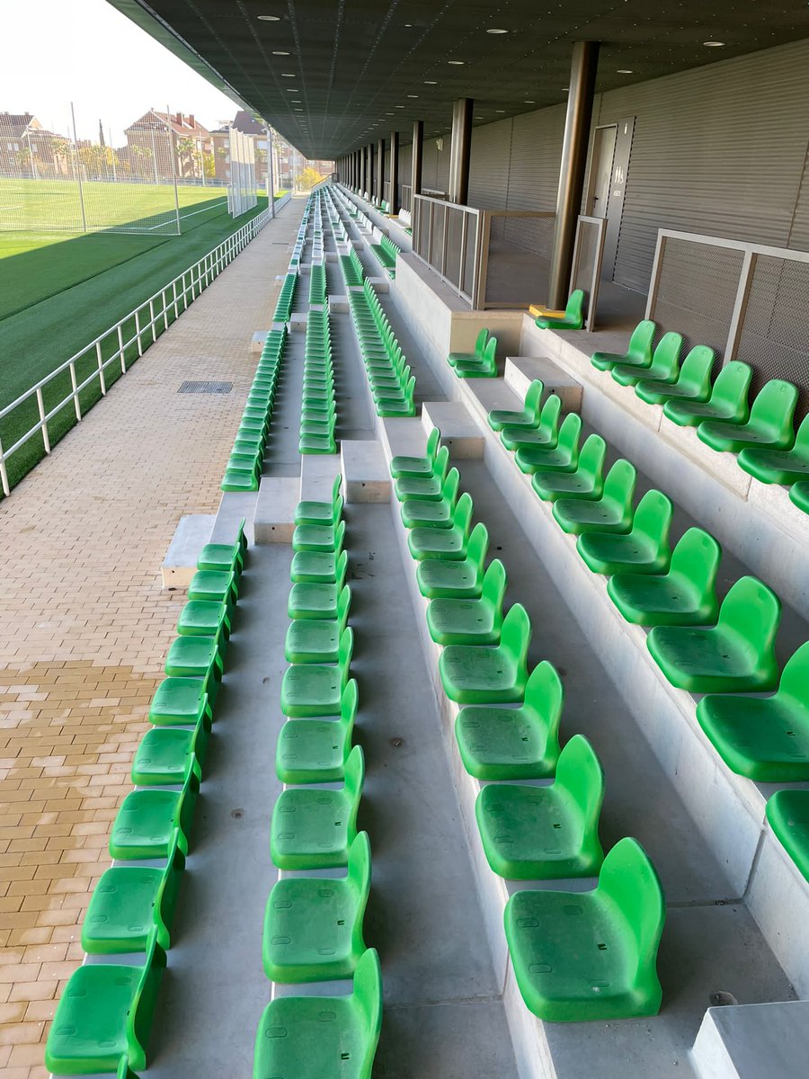 Daplast's tweet photo. En colaboración con #MoypeSport hemos suministrado asientos CR6 para el Complejo Deportivo Condesa de Chinchón, en Boadilla del Monte #Madrid, que se inaugura hoy lunes 22. ¡Un gran centro para disfrutar del deporte! https://t.co/8tTnm096iV #Insitual #Daplast https://t.co/LI1bPJijal