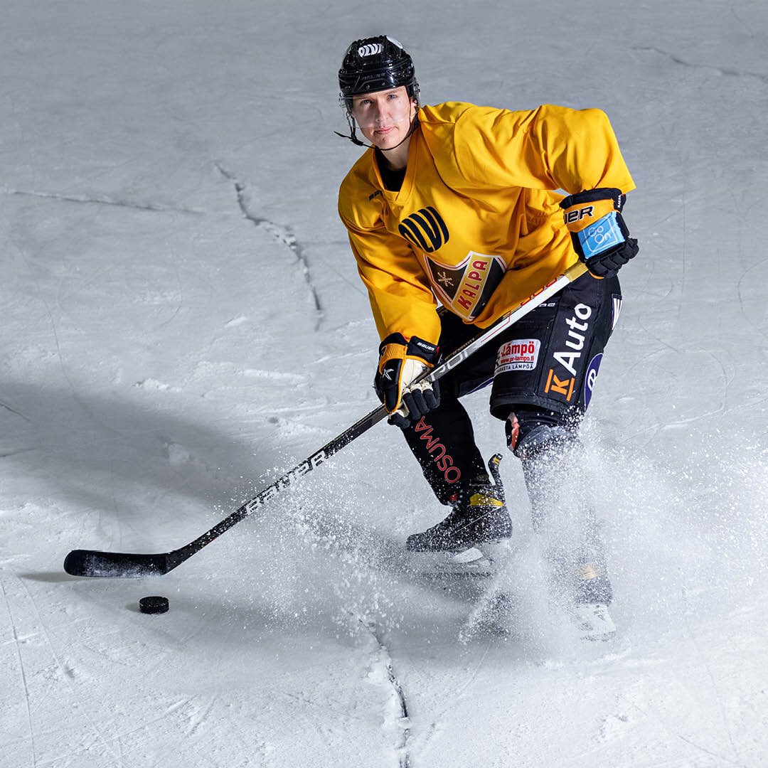 Aapeli8's tweet photo. Älä riko urheilua. Don’t break the game. @ihmisoikeus https://t.co/t7qT3WyDJ2