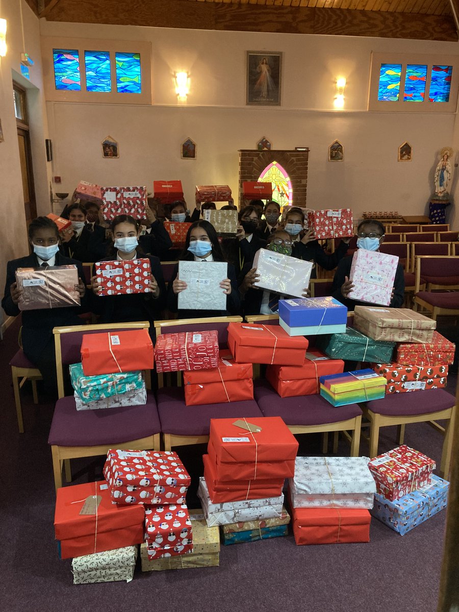 Palmer_Catholic's tweet image. 49 shoeboxes filled, wrapped and delivered for #operationchristmaschild.  Big team effort, well done everyone for supporting this project!  We will find out in March which country our shoeboxes travelled to #showboxes #samaritanspurse #christmas
