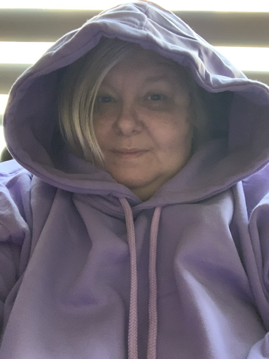 Cold has become a cough. Super grateful for my <a href="/topsycurvyplus/">Topsy Curvy</a> oversized hoodie, keeping me warm and snuggly on the sofa while outside is white over with frost. #TopsyCurvy