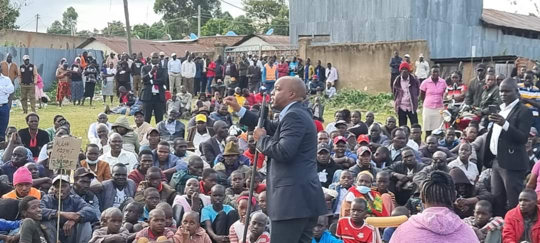 alankosgey's tweet photo. 1/ Weekend Pay was at Kabiyet Area where I fellowships with the faithful and later had a tet-a-tet with them on my way back. 
It was great pleasure to have a talk with the wananchi representatives &amp; heads from the region with logical concerns that form part of my course. https://t.co/IiToIBI1fU