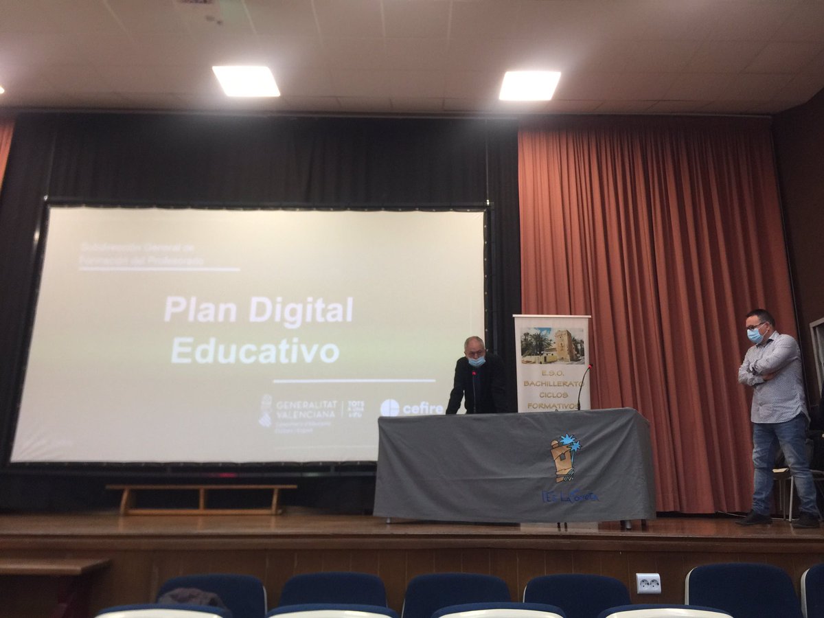 🆕 Presentación del Plan Digital Educativo 📚💻 en el IES La Torreta de Elx 🚀 <a href="/GVA_Cefire/">Formació, Innovació i Recursos per al Professorat</a> @CEFIREambitTIC <a href="/GVAeducacio/">GVA Educació</a>
#PlanDigitalEducativo #CompDigEdu #EcoDigEdu #NextGenerationEU