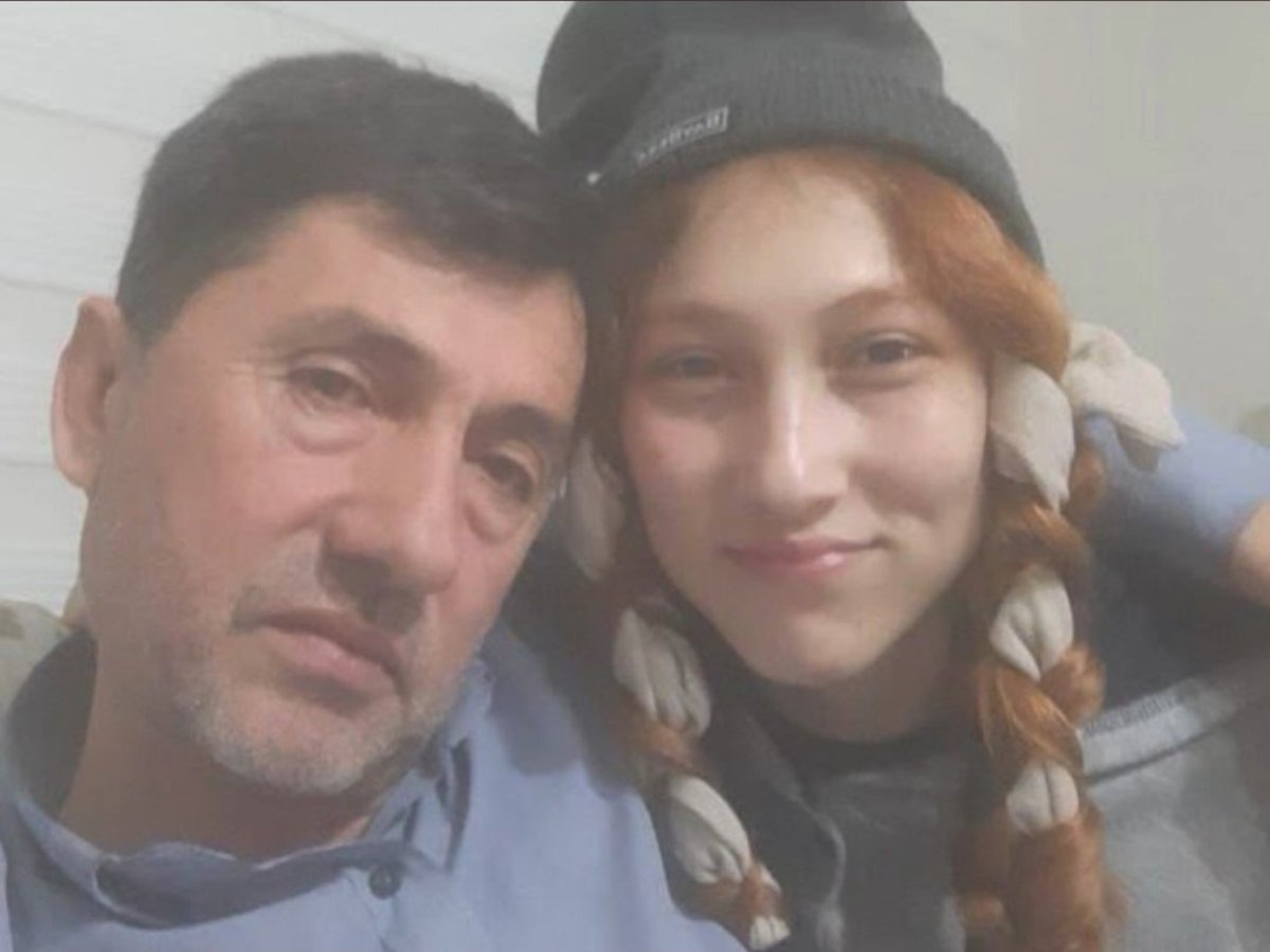 Şiddete, tacize, ölüme sessiz kalmayın..
Çocuklarınızın bacak aralarını değil, vicdanlarını, ahlaklarını geliştirmeye çalışın..
Çalışın ki, bugünkü erkek çocuklarınız, yarın kızlarınızı katletmesin.. 
Bu denli özveri gösteremeyecekseniz lütfen dünyaya çocuk getirmeyin.. #Ayşegül