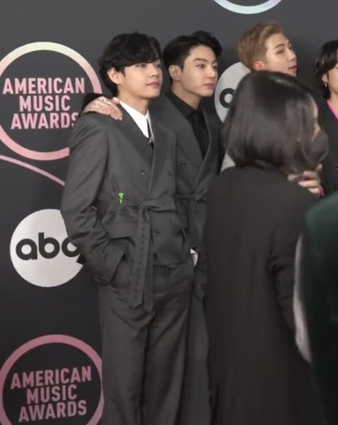 คู่นี้เค้าไม่เคยแผ่วเลยwa  #kookv https://t.co/ygj4anRigW<a href="/tag/kookv"class="tags">#kookv</a>