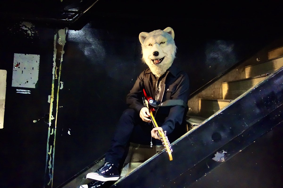 GiGS_Official's tweet photo. 【🐺GiGS1月号/11月27日発売🐺】
MAN WITH A MISSION
Kamikaze Boy & Jean-Ken Johnny
表紙巻頭特集に関する
毎日予告ツイート2日目デース✌️
制作舞台裏について語るJean-Ken Johnnyのロング・インタビューは勿論必読ものです🔥
ガウガウ
(続く)
#MWAMGiGS01
#BCW1_MWAM
https://t.co/tg4gyNXt3E https://t.co/2dwKRlPsKW