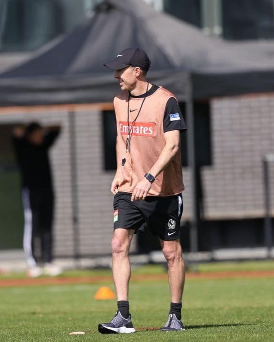 sidebysidefp's tweet photo. Welcome to a new era @CollingwoodFC Great to see @flybags4 and @jleppitsch out on the track with the lads. First day on the job as Coach & Assistant Coach. Bring on Season 2022⚫️⚪️
#collingwoodfc #sidebyside #gopies #flybags #leppa
📸 Credit: Collingwood FC. https://t.co/LLykVOs4PG