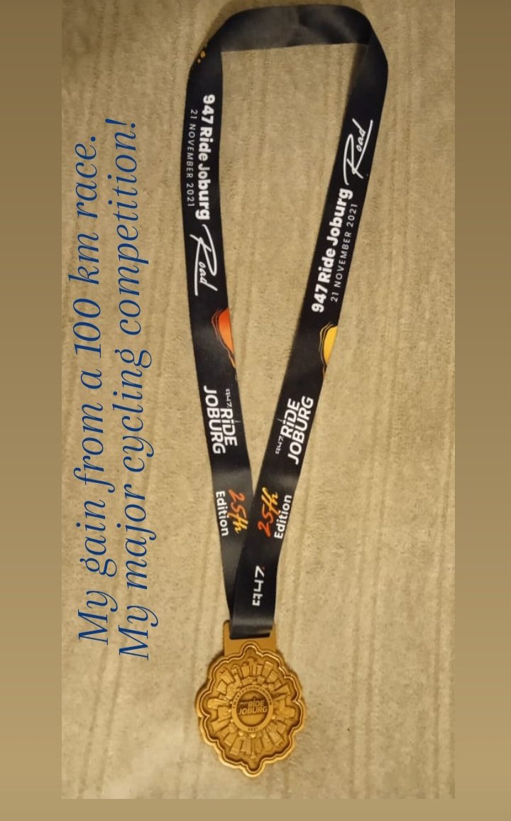 mleonfrance's tweet photo. "No pain no gain!"
My #Sunday marked more than 3hrs of #pain and I gained! A #medal gained after a 100 km of cycling #race. I'm privileged to be among 13K cyclists who participated in #947RideJoburg , my performance was #wow ! Thanks to everyone who helped me.
#MondayMotivation https://t.co/9nOPWtI8XB