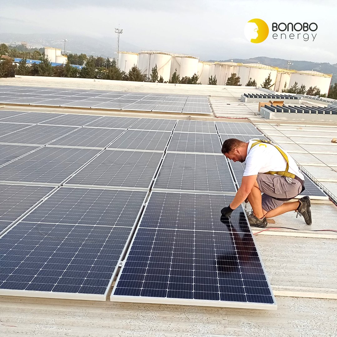 BonoboEnergy's tweet photo. ¿Estás interesado en instalar paneles solares en tu negocio? Hoy te mostramos uno de nuestros últimos proyectos de #autoconsumoindustrial en #Motril, en la provincia de #Granada. ¿Qué te parece el resultado? https://t.co/kgaqzswhYb