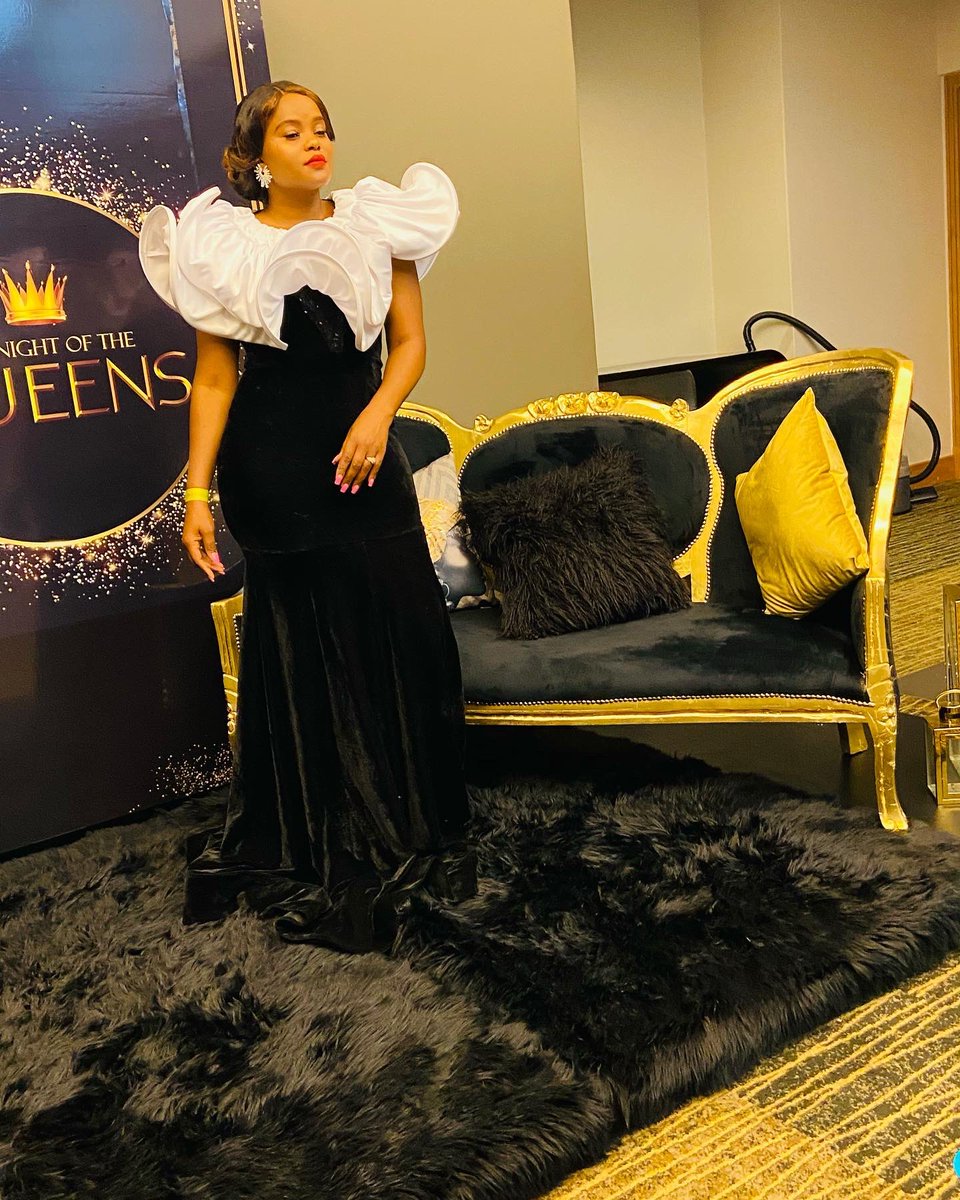 PrettyMhlongo's tweet photo. What a special time in the presence of the Lord and Queens, We Gathered, Laughed, worshipped and Groomed each other...
Thank You so much Nozipho Zee for this.. May God continue to increase you. You are such an inspiration to us all
#shewillnotfail #Godiswithher #nightofthequeens https://t.co/g4Ps6GfW2a