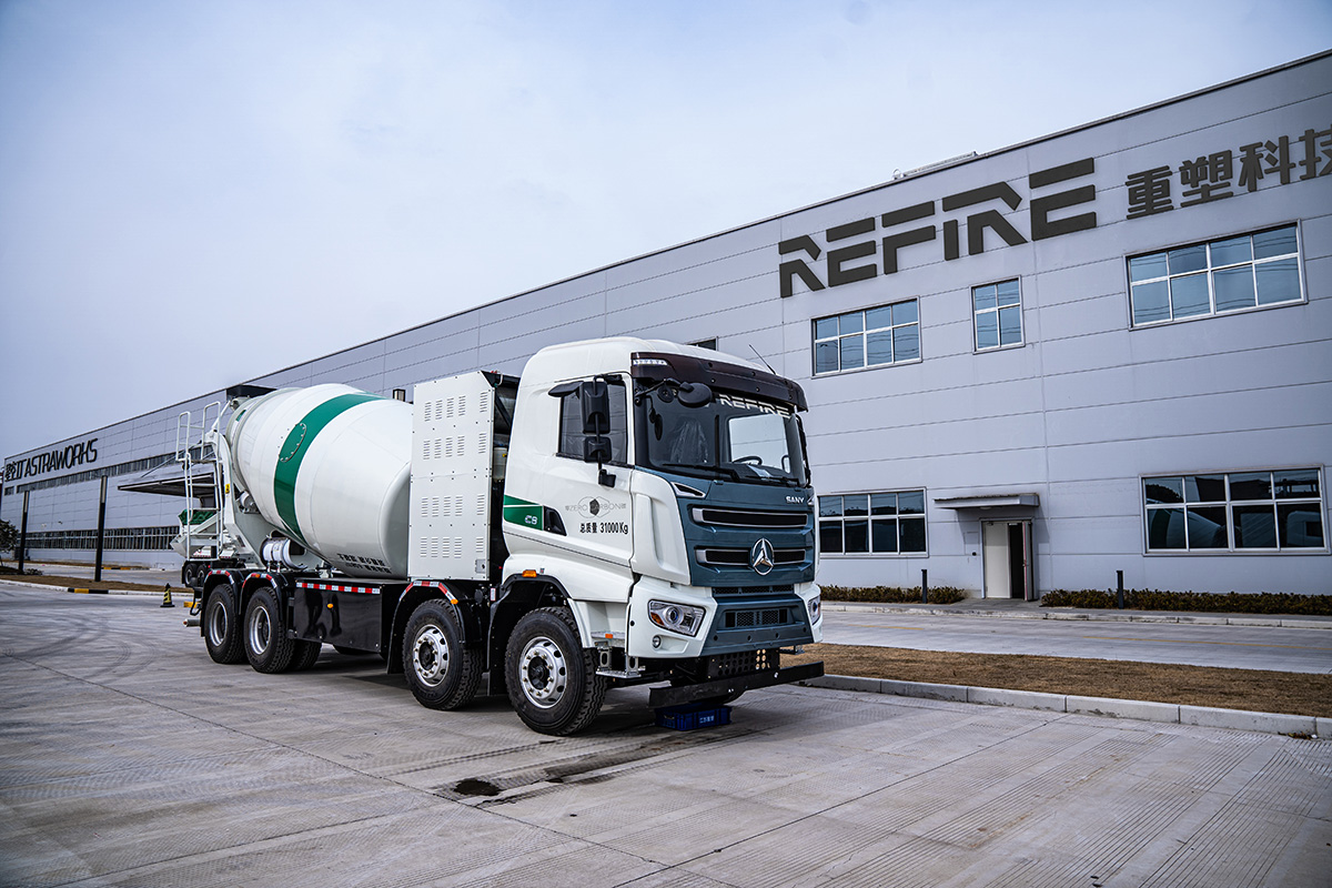 Johnson_Matthey's tweet photo. 📰 Great news: 170 new heavy duty fuel cell electric vehicles (FCEV) powered by REFIRE and JM technology have hit China’s roads in the last six months. And we'll soon be up to up to 280 heavy duty FCEVs! 🚚

More: https://t.co/R5EgozscmV

#CleanerHealthierWorld #fuelcells https://t.co/NfXdIdxKFt