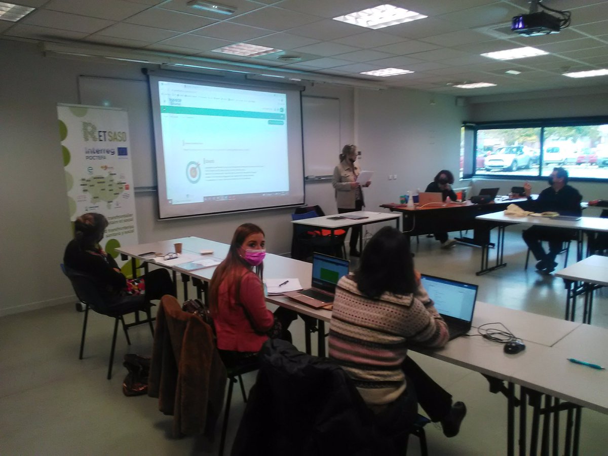 MorganeALMERGE's tweet photo. Journée #ReTsaso Présentation des modules de formations à @ErasmeITS #INTERREG #CTPPOCTEFA @UPVDplatinium @upvd1 https://t.co/LoqYtOb2tI