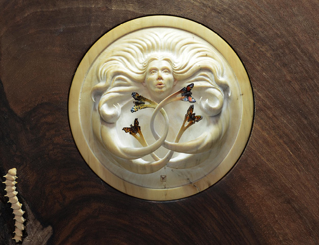 The <a href="/royalminiature/">Royal Miniature Soc'</a> 's 125th Anniversary exhibition opens on Thursday in the North Gallery and runs until Sunday 5 December. Over 500 miniature paintings and sculptures will be on display, see more details here: mallgalleries.org.uk/whats-on/exhib… 
(Image: Dancing Butterflies by Ray Winder)