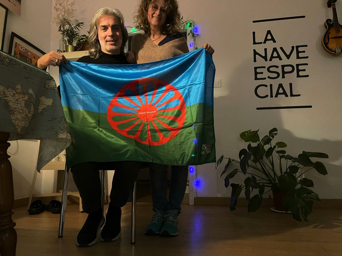 Feliz día de los gitanos andaluces. Aquí, con el gran <a href="/aortegarubio/">Antonio Ortega</a> compañero periodista y escritor.