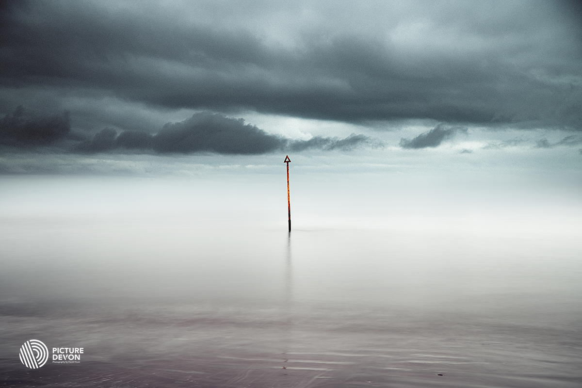 'Point in Time'

#WexMondays #fsprintmonday #fineartphotography 
#seascape #torbay #beach #sonya7rii #ThePhotoHour  

@youminimalism @SonyUK @3LeggedThing 

#picture #devon #minimalist #photography