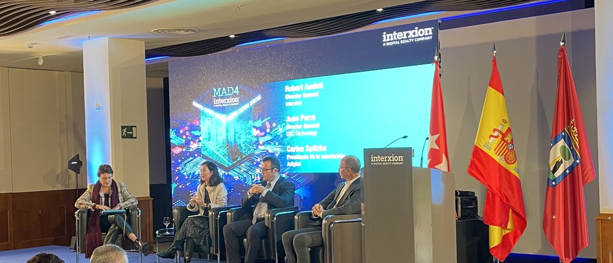 CesarTP's tweet photo. Hoy en la presentación de un nuevo centro de datos en Madrid de @InterxionSpain. España tiene una situación geográfica privilegiada y las infraestructuras cloud será fundamental para soportar la innovación y los servicios digitales que ocurren sobre ellos. @adigital_org https://t.co/FLkO2TwNc6