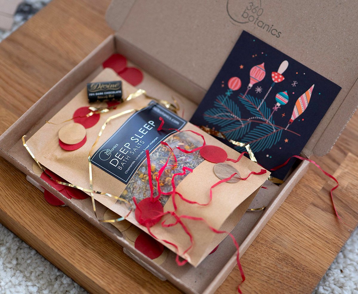360Botanics's tweet photo. Excited to share the latest addition to my #etsy shop: The perfect Xmas LETTERBOX Gift - Vegan Deep Sleep Bath Salts https://t.co/fIGhxcrUYJ #letterboxgifts #bathsalts #calmingbathsalts #kraftpouch #ecobathsalts #stockingfillers #secretsantapresent #plantbasedgifts https://t.co/wRSvrMwhJv