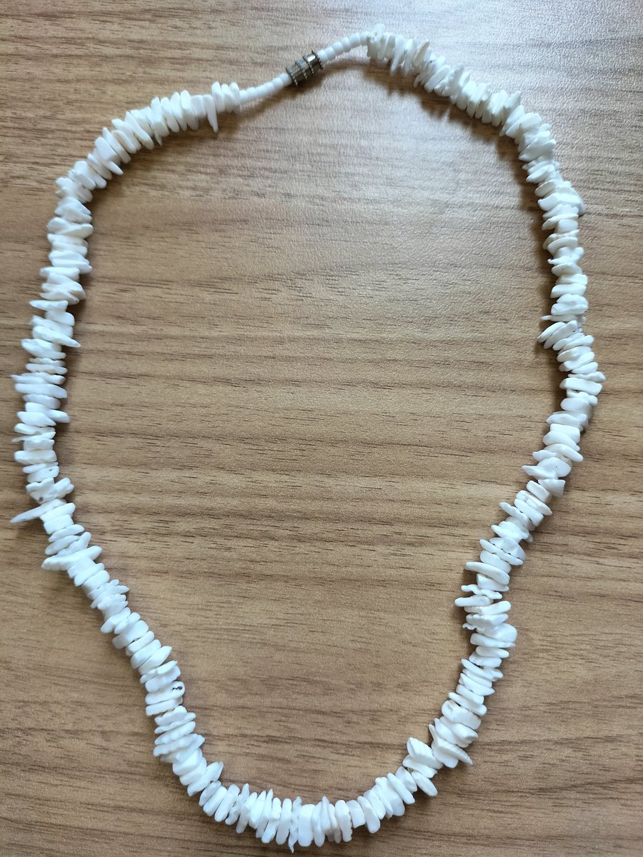 shellworksph's tweet photo. Shell necklaces We supply puka shell, cowrie shell neckace, bracelet, anklet and other beach accessories from Cebu, Philippines.

#shellcraft #handmade #handicrafts #fashionaccessories #supportlocal #shellworks #pukashells #cowrieshells #beachaccessories https://t.co/uFkz3Bf6bs