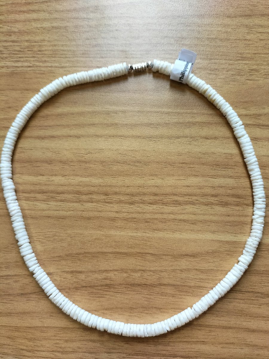 shellworksph's tweet photo. Shell necklaces We supply puka shell, cowrie shell neckace, bracelet, anklet and other beach accessories from Cebu, Philippines.

#shellcraft #handmade #handicrafts #fashionaccessories #supportlocal #shellworks #pukashells #cowrieshells #beachaccessories https://t.co/uFkz3Bf6bs
