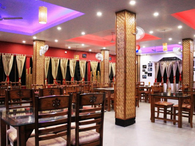 ALOHI RESTAURANT (PIZZA & FAST FOOD)⠀ ⠀ Address: Bhetapara Chariali , Assam, INDIA⠀ ⠀ https: