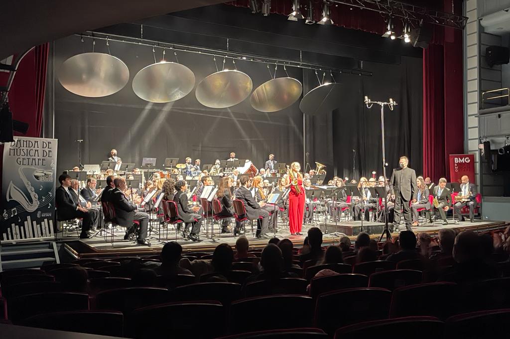 bmgetafe's tweet photo. 📸 CONCIERTO SANTA CECILIA 2021

¡¡ Feliz día de Santa Cecilia, patrona de la músicos !!

#SantaCecilia 
#EmocionesBMG
#BMG #TúHacesBanda
#Getafe #Música #Cultura https://t.co/BbfcKQU5Pe
