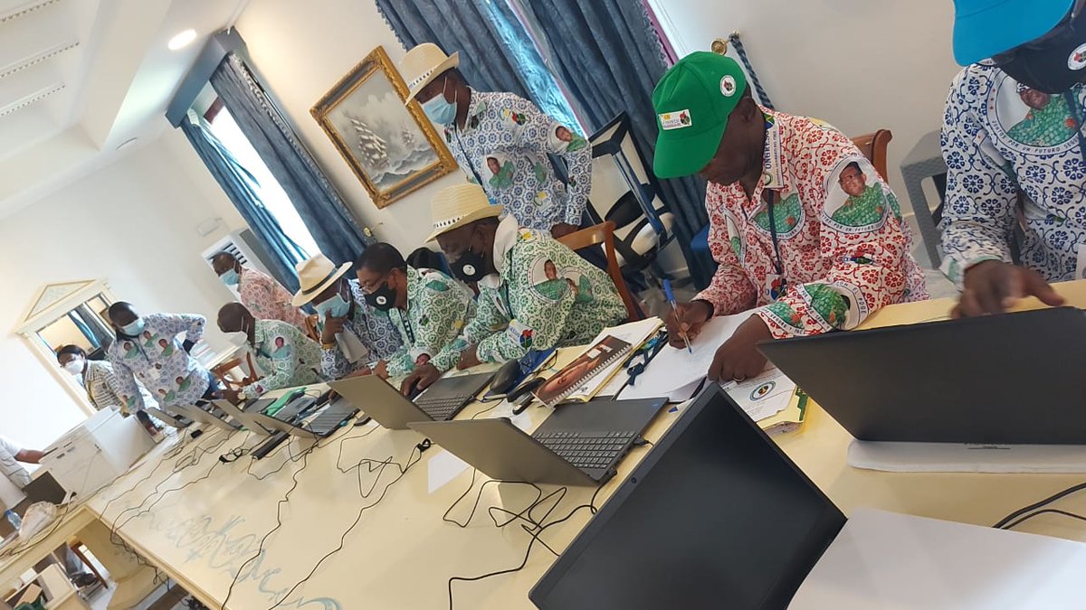 OJA_PDGE tweet media