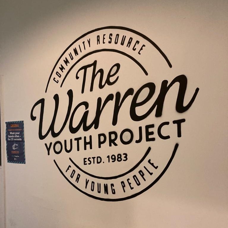 NDHullUni's tweet photo. Last week the team attended @TheWarrenYP to learn more about the brilliant work they do and observe the wonderful Carrie running the SCRAN cooking course. Asian slaw and sweetcorn fritters were on the menu for vegetarian week😋@thewarrenyp @hullrootedin @universityofhull #rd2b https://t.co/o2cz0aBVdT