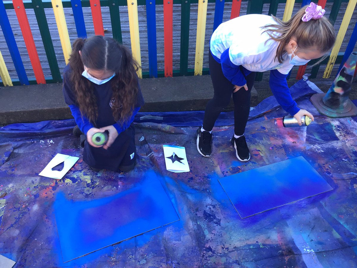 LanchesterEP's tweet photo. Some super backgrounds being created by Y3MS working with @graffitistars https://t.co/5tGLrZp7XM