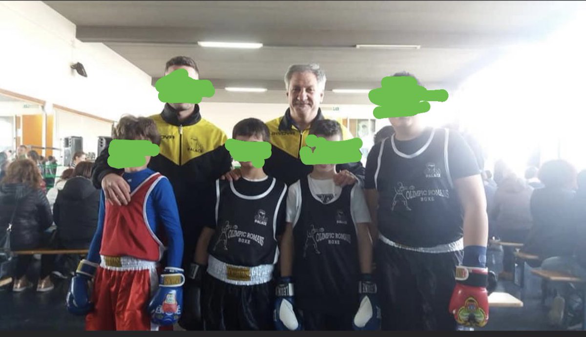 stanzaselvaggia's tweet image. L’uomo che mi ha aggredita alla manifestazione no pass a Roma si chiama Roberto Di Blasio, è un insegnante di pugilato nella palestra Gym Palace di Anzio, denunciato a marzo 2020 perché aveva violato la quarantena (era andato a fare la spesa col Covid)