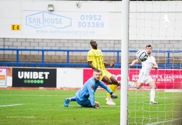 Bucks Commercial tweet media