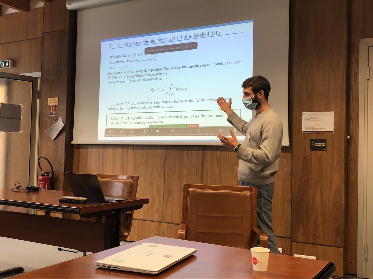 Dingge_Liang's tweet photo. The first day of 3IA doctoral workshop in Toulouse! #3IADWS
Congrats to the nice presentaion of Hugo! @HugoSchmutz2 @InriaMaasai @3IAcotedazur . https://t.co/XrnXT8pmPj