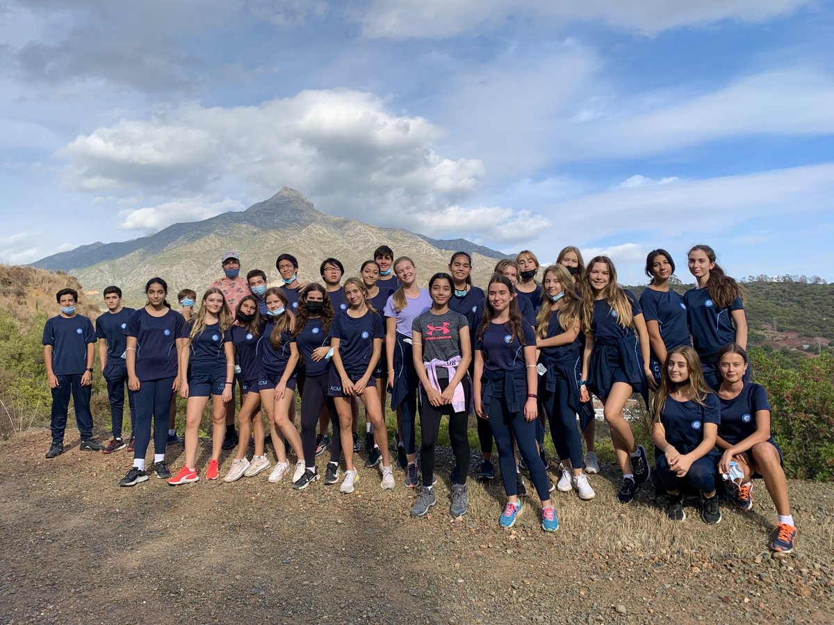 alohacollege's tweet photo. The Duke of Edinburgh Award Club went for their 1st training hike as a full group working on fitness and communication πactivity π #DofE #DukeOfEdinburgh #fitness + #communication πββοΈπ£ #AlohaCollege #Marbella https://t.co/Mp0kTTe2tB
