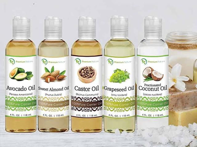 GoodHairDiaries's tweet photo. Choose the right hair oil for your low porosity hair type.
https://t.co/yYl3ol5qil
#LowPorosity #HairOils #AskKavuli #GoodHairDiaries https://t.co/O7295WLxqi