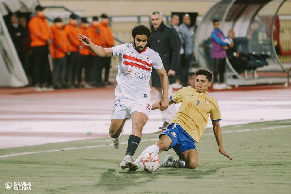 #عبدالله_جمعة هو الأقرب لقيادة الرواق الأيسر لفريق #الزمالك هجوميًا أمام البنك الأهلي كبديلًا لبن شرقي .. 
🤔ما رأيك في إختيار كارتيرون لعبدالله ⁉️