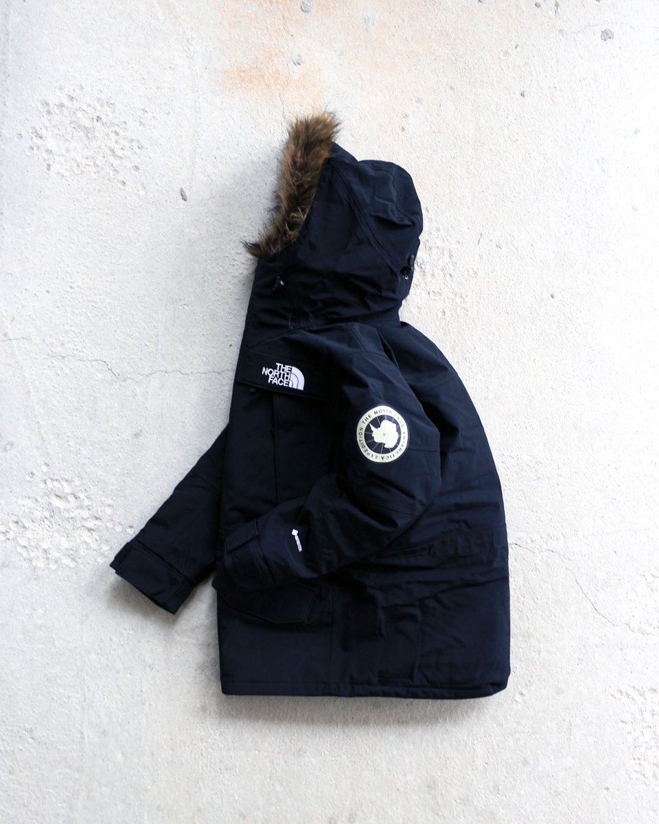 walkinstore's tweet photo. LockerRoom KYOTO

『THE NORTH FACE』より"アンタークティカパーカ"が発売開始☃️
GORE-TEX®︎、光電子®︎ダウン、パーテックス®︎カンタムと最高峰の機能性を備えた最強アウターです🔥
まだアウター決まってない方やワンランク上のアウター探している方は是非🤝

#thenorthface #tnf #winter https://t.co/EnvXievSVe