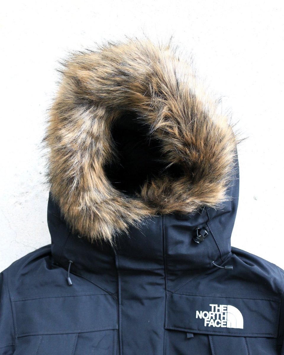 walkinstore's tweet photo. LockerRoom KYOTO

『THE NORTH FACE』より"アンタークティカパーカ"が発売開始☃️
GORE-TEX®︎、光電子®︎ダウン、パーテックス®︎カンタムと最高峰の機能性を備えた最強アウターです🔥
まだアウター決まってない方やワンランク上のアウター探している方は是非🤝

#thenorthface #tnf #winter https://t.co/EnvXievSVe