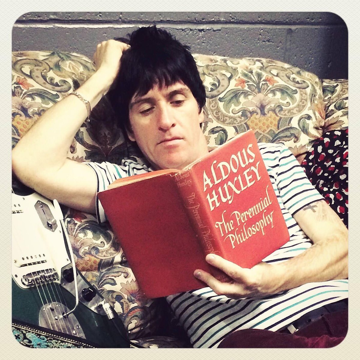 JMarrvellous's tweet photo. In honour of the anniversary of Aldous Huxley's passing today. ✨
#JohnnyMarr #AldousHuxley #PhotoByTheDynamicDuo https://t.co/jUIPUa5A0w