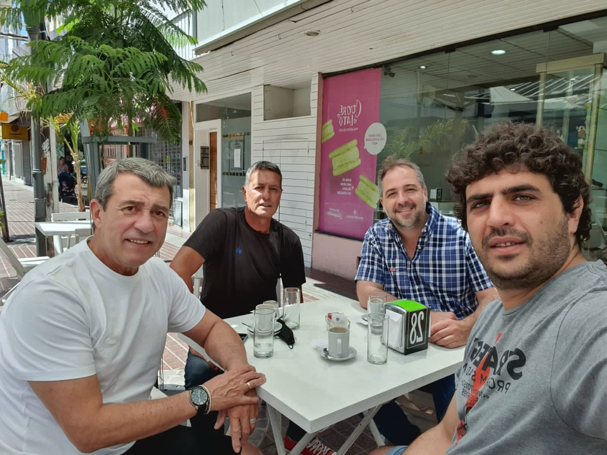 MatiasStevanato's tweet photo. ✒️• Nos reunimos para trabajar y planificar acciones futuras que sigan mejorando la calidad de vida de los maipucinos y maipucinas.

Nuestra prioridad está basada en el crecimiento de nuestro departamento, es parte de nuestra agenda diaria. https://t.co/x095b1y0jt