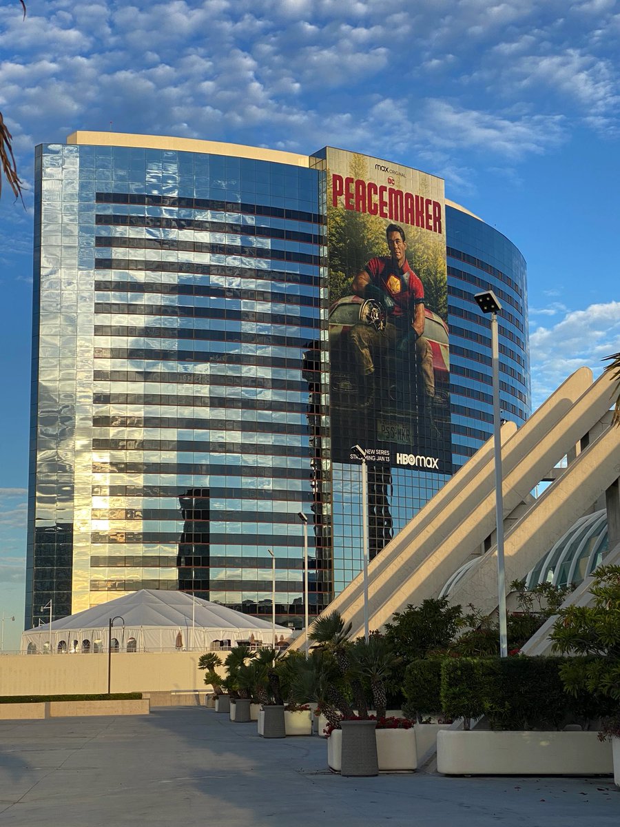 BigAhi's tweet photo. It’s starting #ComicConSE https://t.co/sxDGR0HoKW