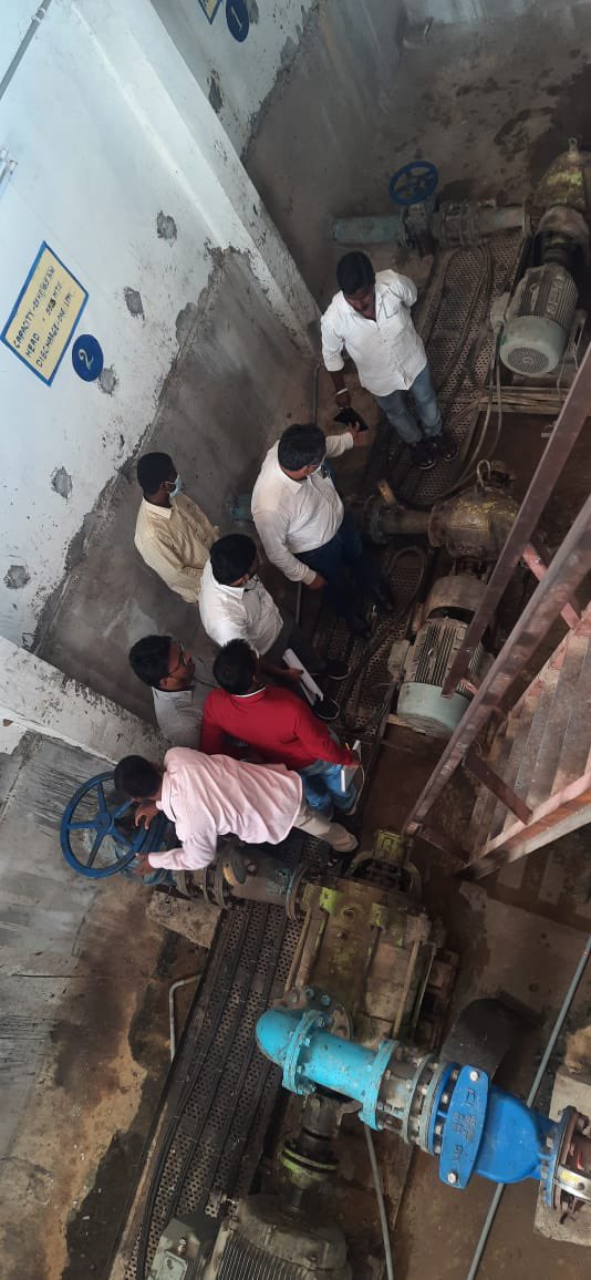 mb_telangana's tweet photo. #Missionbhagiratha Teams inspecting 
1.Sri K.Ramulu SE #Warangal (R) &amp; team in 100days program @ #Gangaram, #Keeryathanda, #Karnagandi in #Mahabubabad (D)
2.Sri N.Raghuveer SE #Medak &amp; team in 100 days program @ #Pathur #Medak (M)  of Mandal @SmitaSabharwal @DayakarRao2019. https://t.co/5wVY5Y0rsa