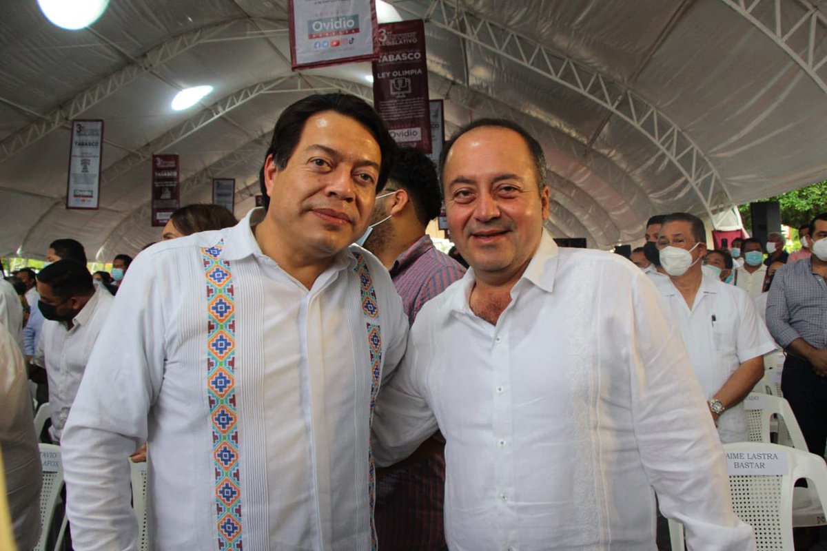 BienestarGobTab's tweet photo. En representación del Gobernador, Carlos Manuel Merino Campos, asiste el Titular de la SBSCC, Lic. Manuel Sebastián Graniel Burelo, al 3er. Informe legislativo del Senador Ovidio Peralta, en el municipio de Comalcalco. #Sbscc #Tabasco  #Comalcalco https://t.co/P4t8CiagNa