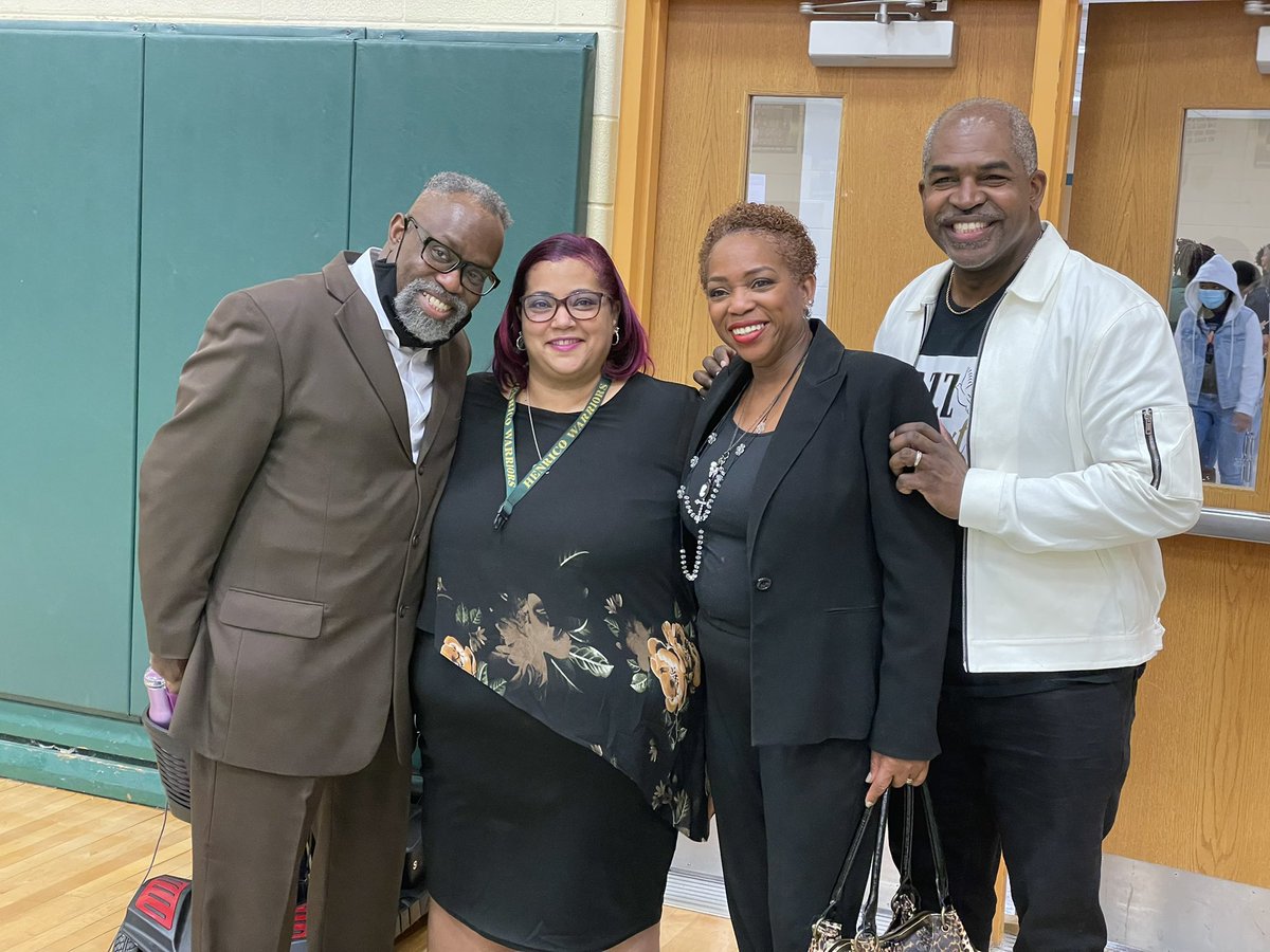 BAADWarriors2's tweet photo. L.I.F.T. Mentor Group &amp; Our 4th Annual Gospel Extravaganza was a Success in spite of all obstacles thrown our way! Big Thank You 2 some of my Staff Mentors, @Mr_GreeneHHS , @dsvance , &amp; @MsT_HHSAdmin 4 your help today, we truly appreciate it! @HenricoHEROES https://t.co/kXEDd5jPTI
