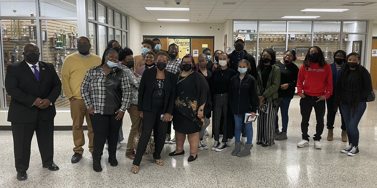 BAADWarriors2's tweet photo. L.I.F.T. Mentor Group &amp; Our 4th Annual Gospel Extravaganza was a Success in spite of all obstacles thrown our way! Big Thank You 2 some of my Staff Mentors, @Mr_GreeneHHS , @dsvance , &amp; @MsT_HHSAdmin 4 your help today, we truly appreciate it! @HenricoHEROES https://t.co/kXEDd5jPTI