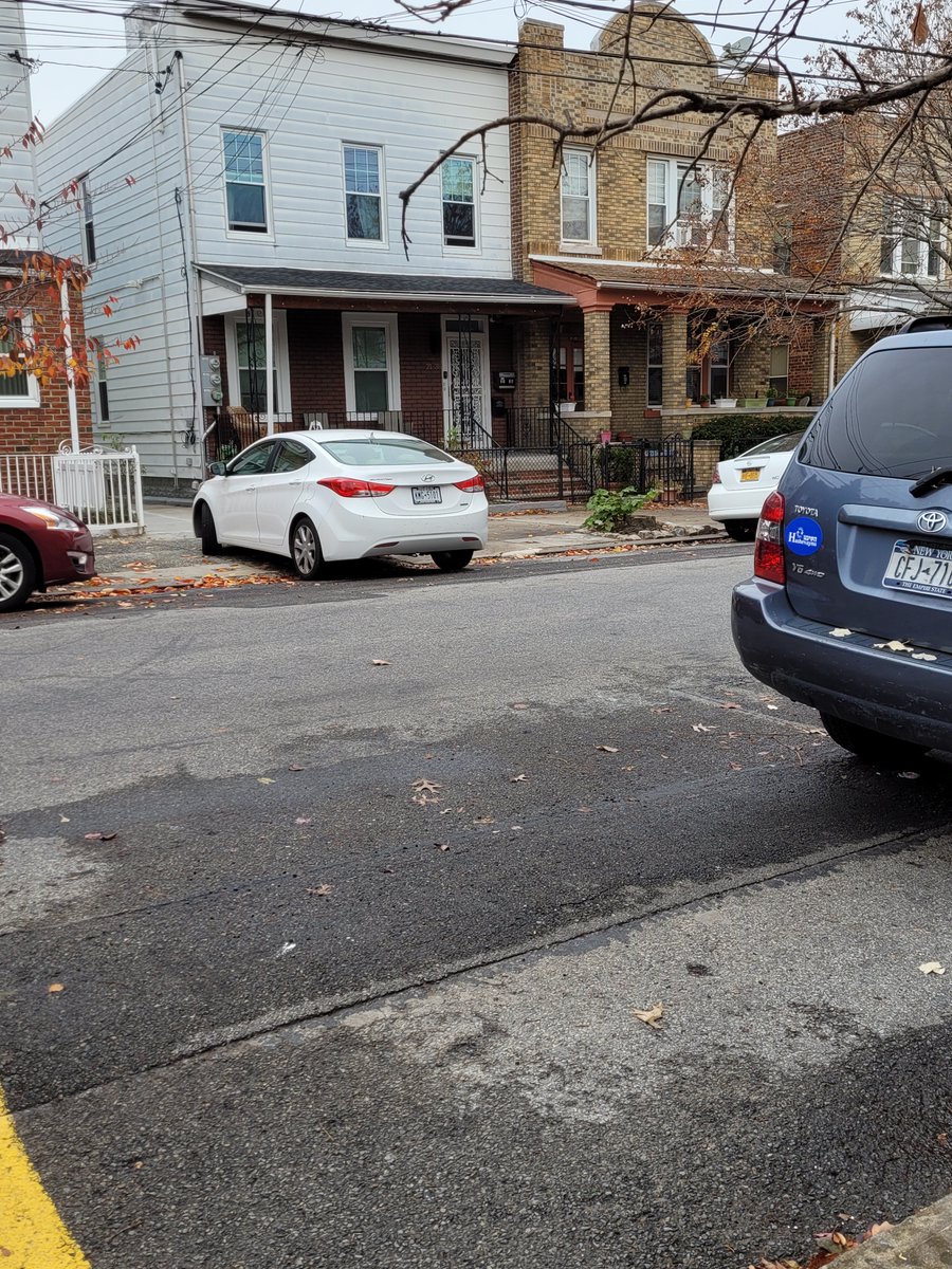 As just reported to NYC 311. <a href="/NYPD114Pct/">NYPD 114th Precinct</a>. TWO vehicles ON SIDEWALK (41st btwn Ditmars/21st). This is what happens when we cater to/coddle drivers vs peds/cyclists. Entitled much? <a href="/NYC_SafeStreets/">Families For Safe Streets</a> @BarmanNYC <a href="/waroncars/">War on Cars</a>