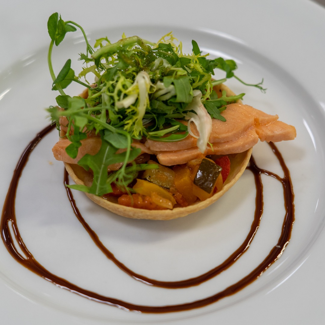 TasteSTC's tweet photo. Last Thursday our Hospitality and Catering students catered for  Michael Brunt, the @MayorOfMerton Birthday dinner. Compliments all round to the students.  #mayorofmerton #michaelbrunt #tasterestaurant #hospitalityandcateringstudents #mertoncollege #morden #london https://t.co/MVtbBVjtIC