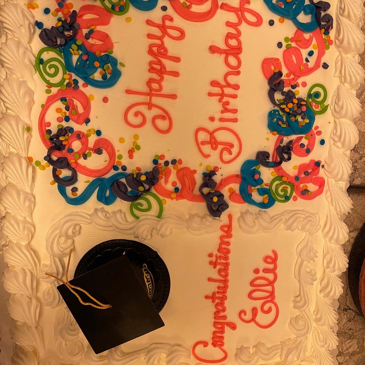 I did it! It’s been a long and fun journey but I couldn’t have done it without my AT&amp;T family! Special thank you to my ISM Ez and all of team Wildfire for my special surprise ☺️🎂 #lifeatatt #attihx