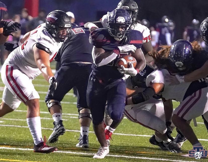 rontavious_f's tweet photo. Year 1 down …..9-2 record . 858 yards , 8 rushing touchdowns and one receiving touchdown.. that ain’t good enough. See y’all soon… #Llpops #Llggma https://t.co/dnvzy9P8lC