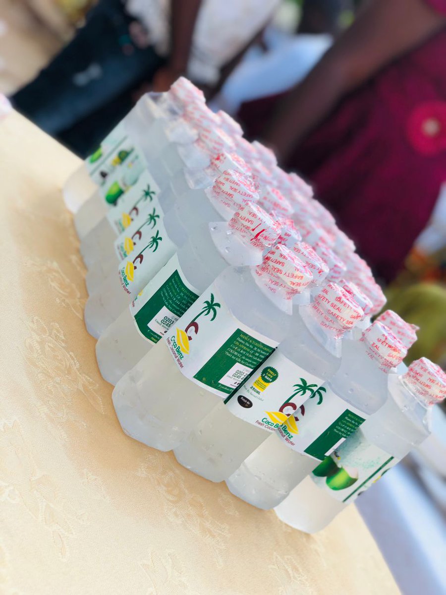 mycocobenz's tweet photo. Contact @mycocobenz for all your fresh chilled coconuts water package. Delivery available, as well as event bookings.
#freshcoconuts #freshair #foodstagram #foodphotography #foodblogger #gentlekubesellers #0245494376☎️
#newweek #november
We repped #asaly21 #marketingdigital https://t.co/ucNCW0CxjK