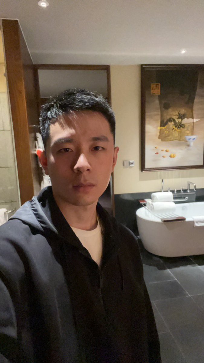 免贵姓爹 tweet media